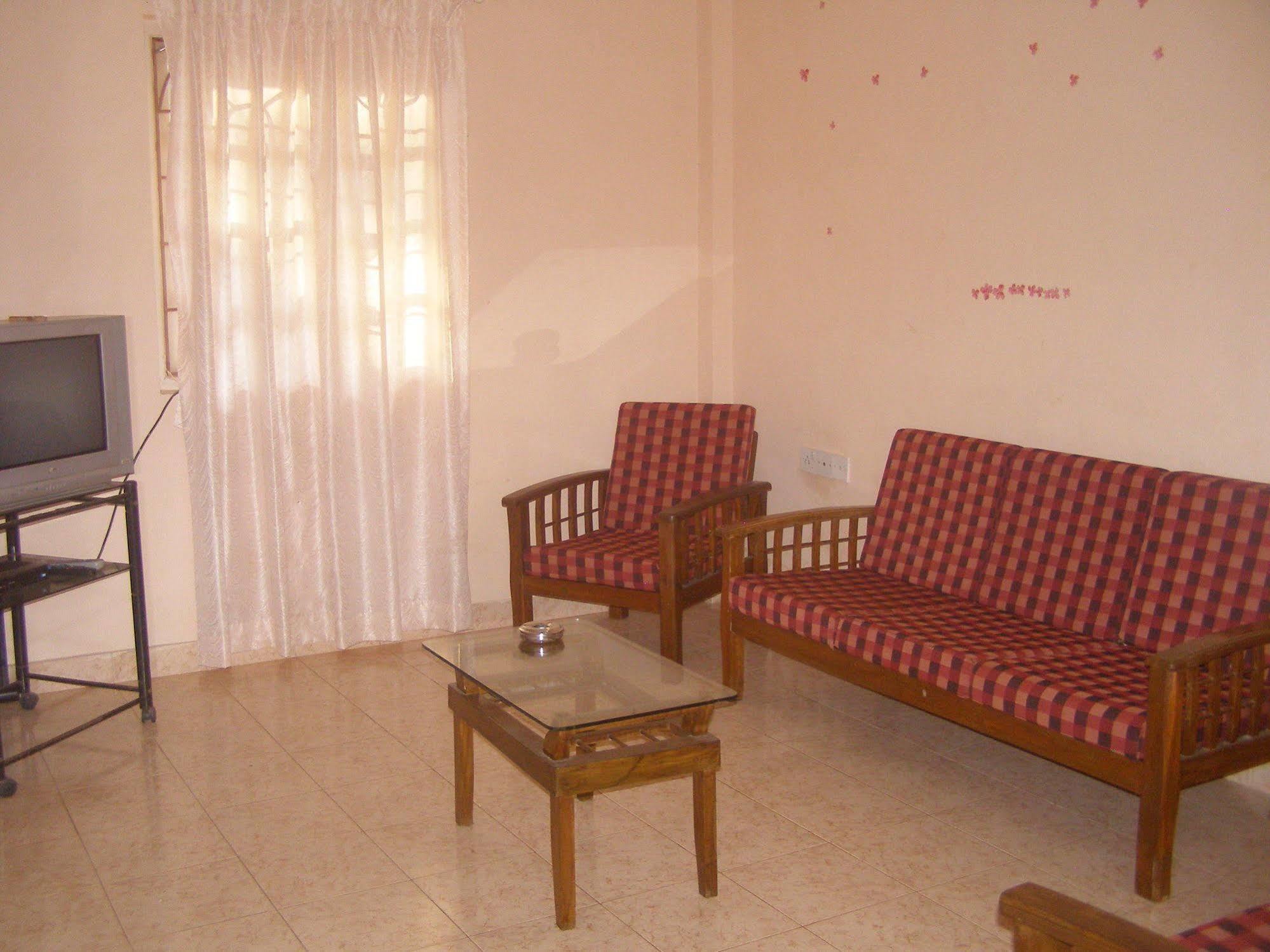Flower Holiday Home In Landmark Dawn Калангуте Екстериор снимка