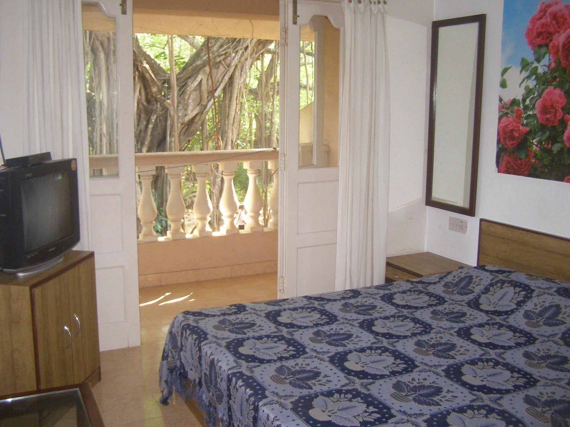 Flower Holiday Home In Landmark Dawn Калангуте Екстериор снимка
